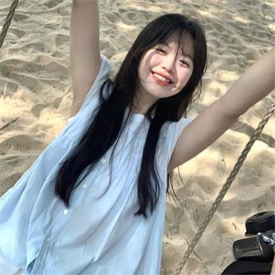 吉普车中的四人